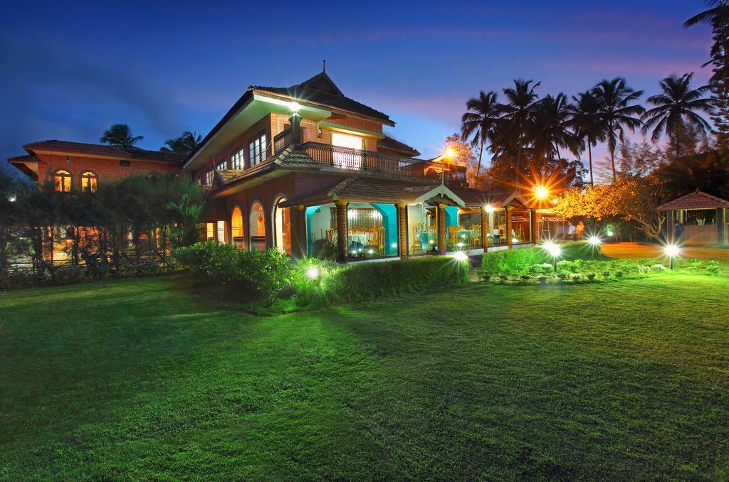 The River Retreat Heritage Ayurvedic Resort Shoranūr Kültér fotó