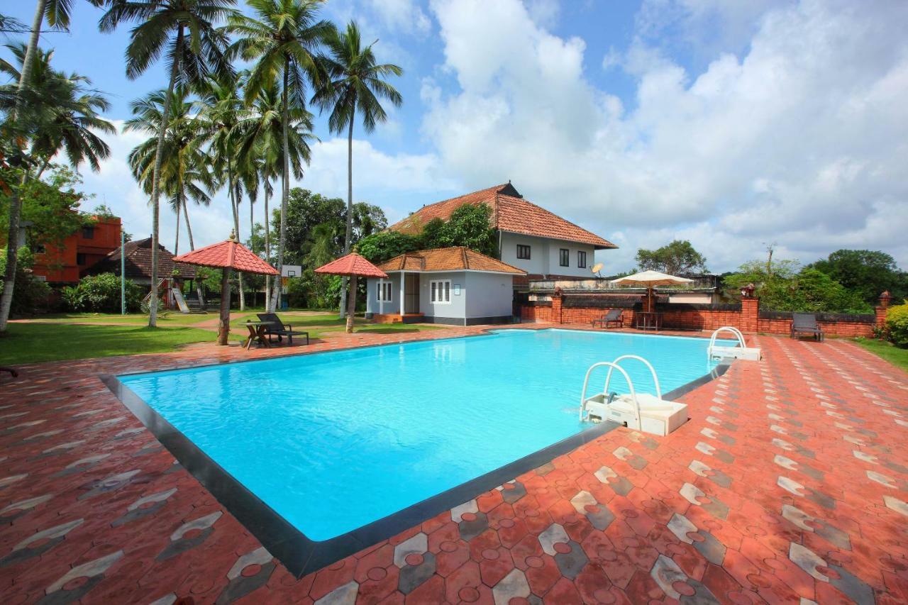 The River Retreat Heritage Ayurvedic Resort Shoranūr Kültér fotó